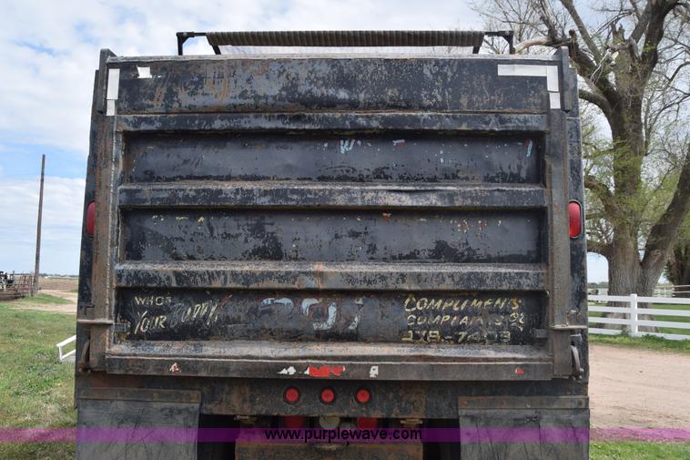 image for item BF9972 1995 International 4900 dump truck