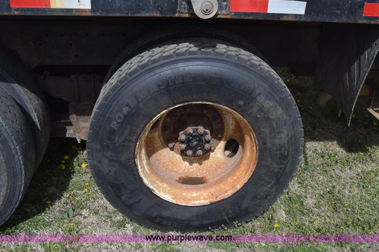 image for item BF9972 1995 International 4900 dump truck