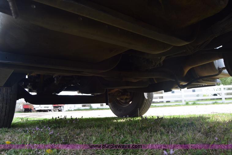 image for item BF9972 1995 International 4900 dump truck