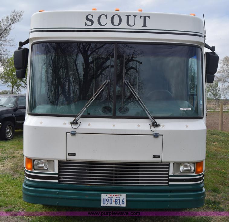 image for item BF9974 2001 Workhorse Star bus