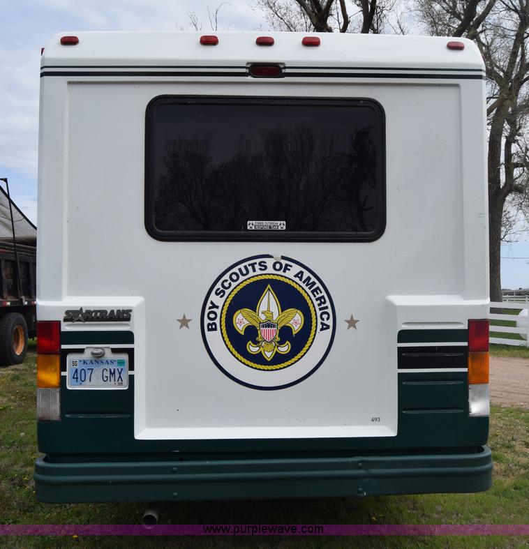 image for item BF9974 2001 Workhorse Star bus