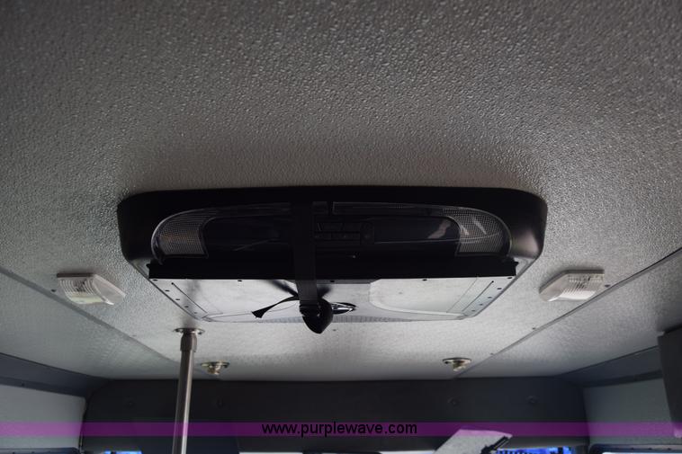 image for item BF9974 2001 Workhorse Star bus