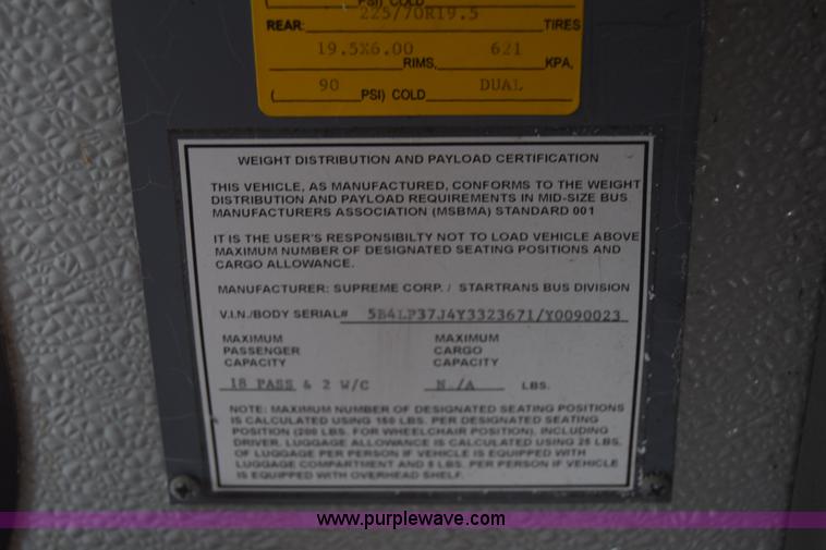 image for item BF9974 2001 Workhorse Star bus