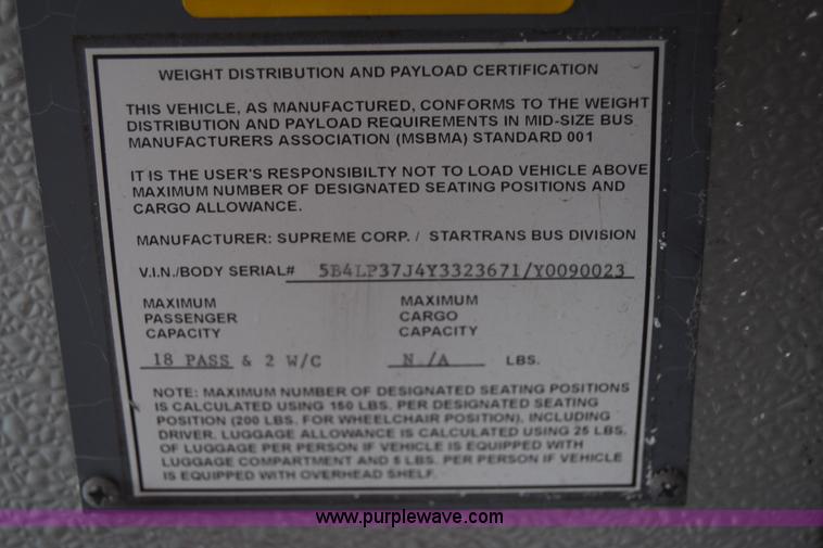 image for item BF9974 2001 Workhorse Star bus