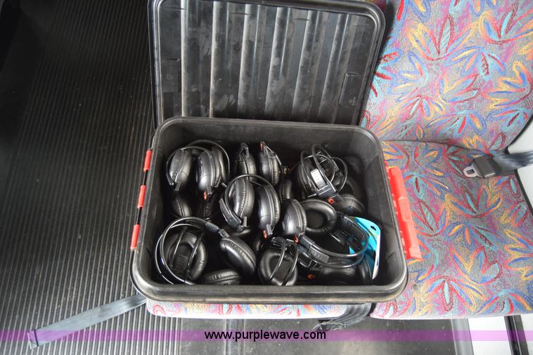 image for item BF9974 2001 Workhorse Star bus