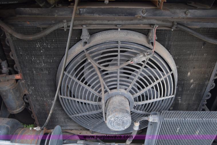 image for item BF9974 2001 Workhorse Star bus