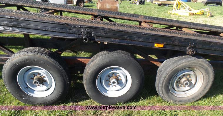 image for item BG9083 1994 Take 3 car trailer
