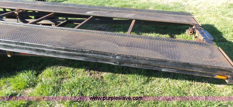 image for item BG9083 1994 Take 3 car trailer