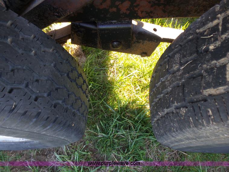 image for item BG9083 1994 Take 3 car trailer