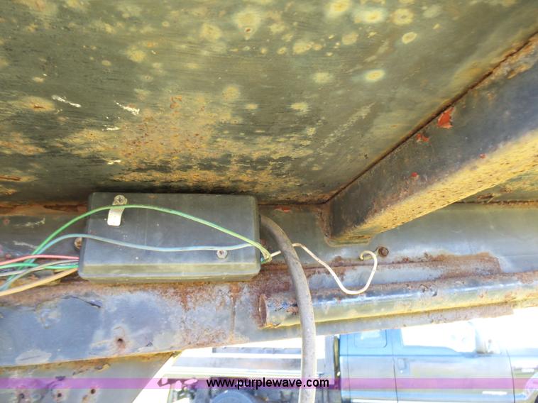 image for item BG9083 1994 Take 3 car trailer