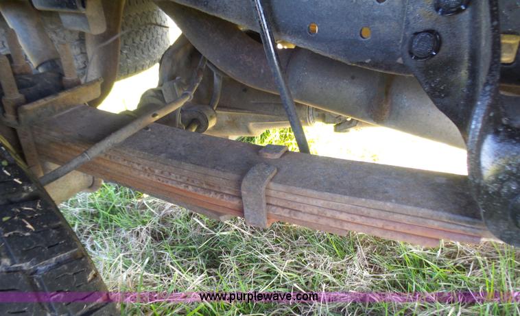 image for item BG9084 2000 Ford F250 Super Duty SuperCab flatbed pickup truck