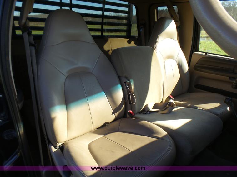 image for item BG9084 2000 Ford F250 Super Duty SuperCab flatbed pickup truck