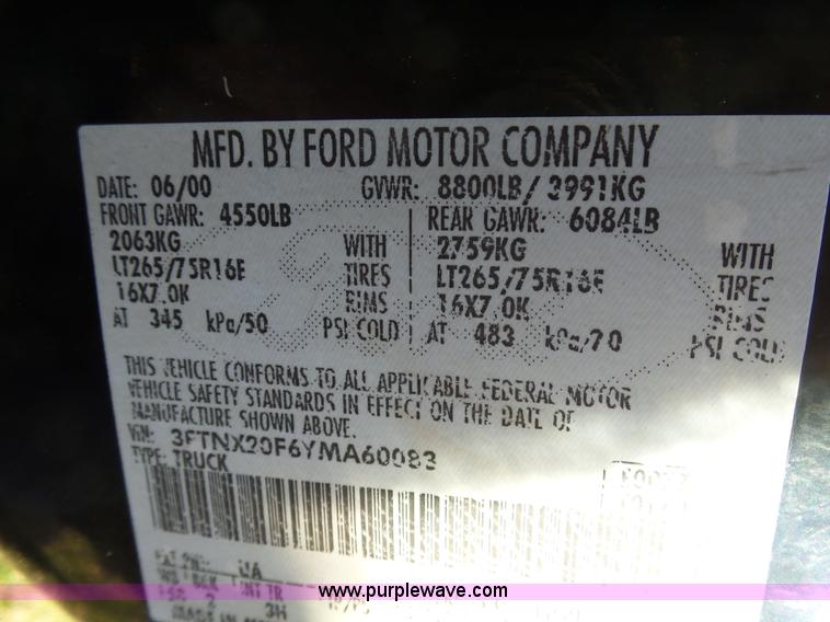 image for item BG9084 2000 Ford F250 Super Duty SuperCab flatbed pickup truck