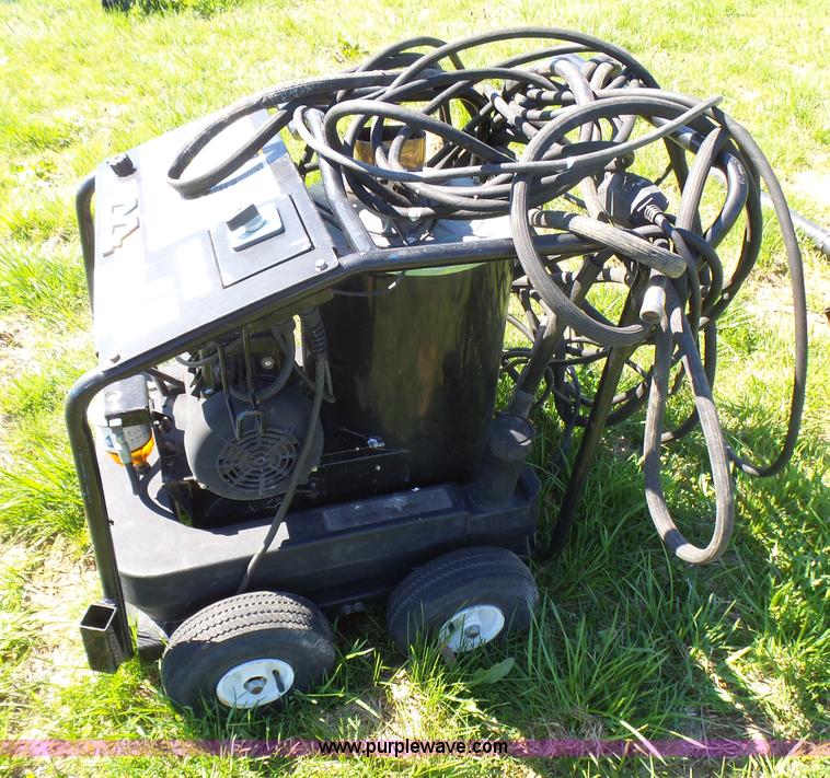 image for item BG9087 MTM 1502 pressure washer