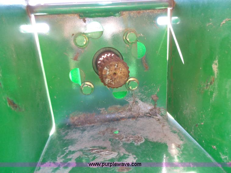 image for item BG9101 John Deere MX6 rotary mower