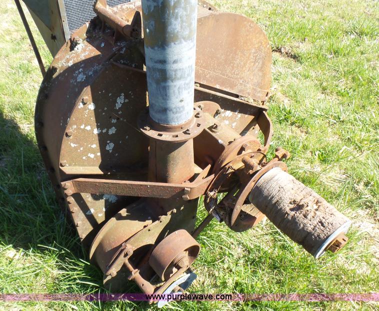 image for item BG9105 Walnut dehuller