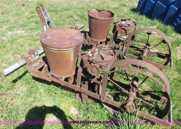 image for item BG9109 Burch Plow Works planter