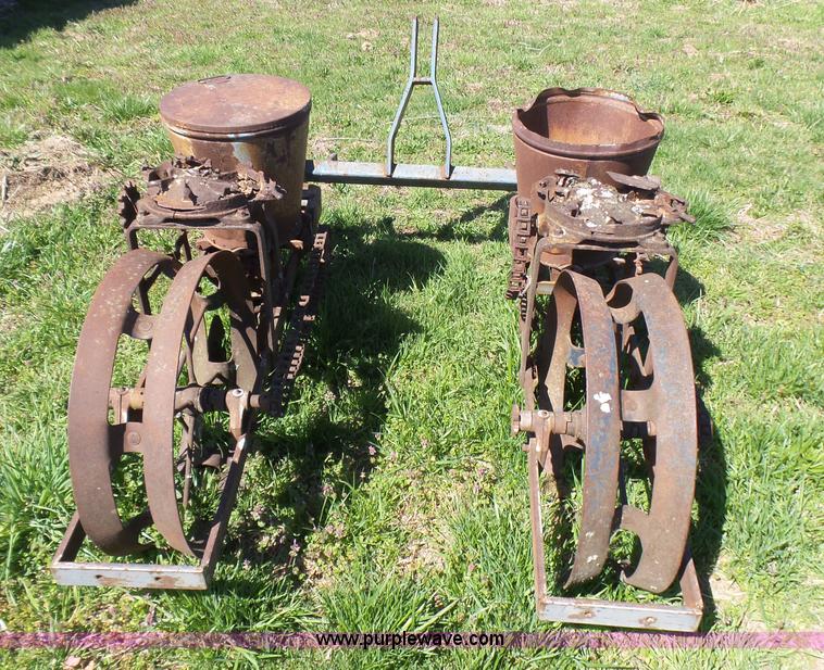 image for item BG9109 Burch Plow Works planter