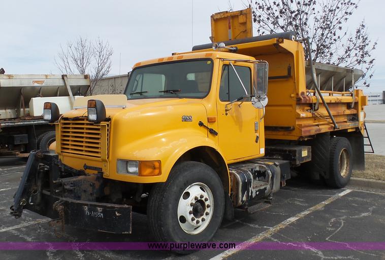 image for item BH9401 2002 International 4900 dump truck