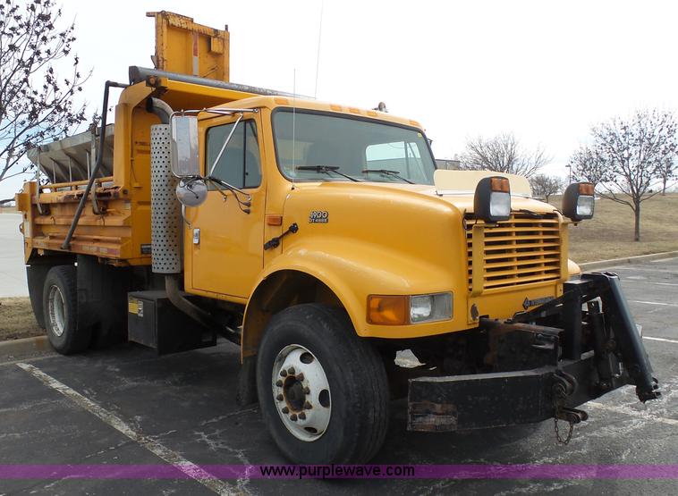 image for item BH9401 2002 International 4900 dump truck