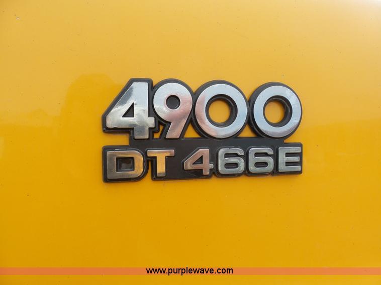 image for item BH9401 2002 International 4900 dump truck