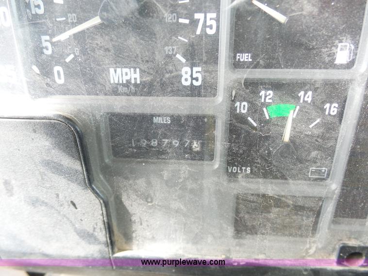 image for item BH9401 2002 International 4900 dump truck