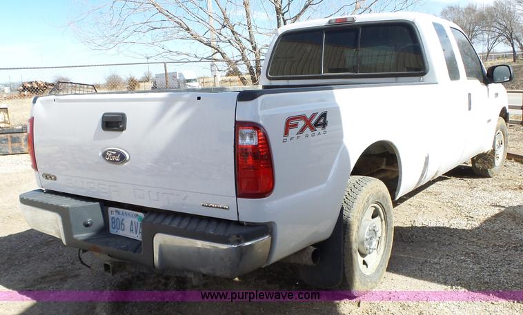 image for item BL9696 2006 Ford F250 Super Duty SuperCab pickup truck
