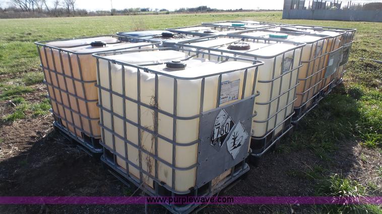 image for item BN9634 (10) 250 gallon plastic totes