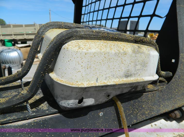 image for item BQ9869 1978 Bobcat 310 skid steer