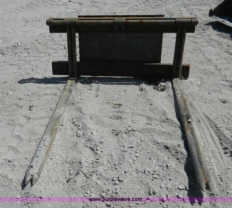 image for item BQ9869 1978 Bobcat 310 skid steer