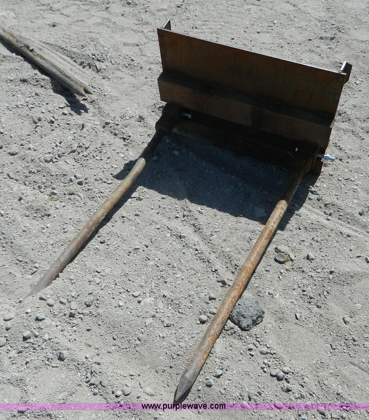 image for item BQ9869 1978 Bobcat 310 skid steer