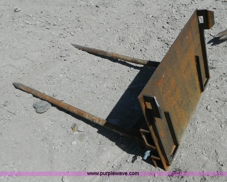 image for item BQ9869 1978 Bobcat 310 skid steer