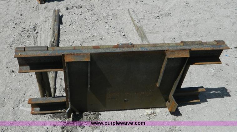 image for item BQ9869 1978 Bobcat 310 skid steer