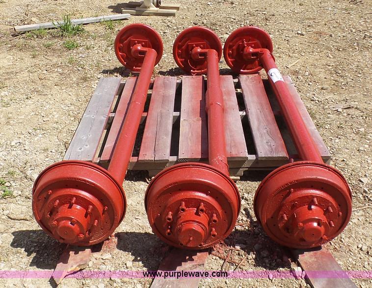 (3) trailer drop axles in Knob Noster, MO Item G3743 sold Purple Wave
