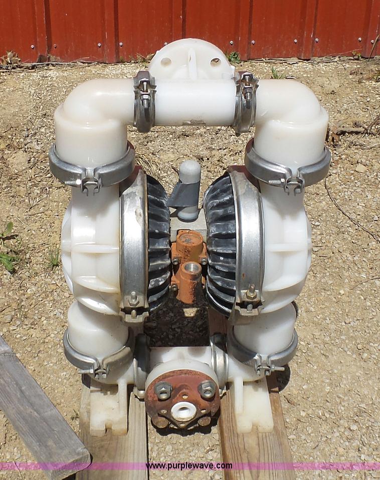 image for item G3744 Sand Piper SA3-A pneumatic double diaphragm water pump