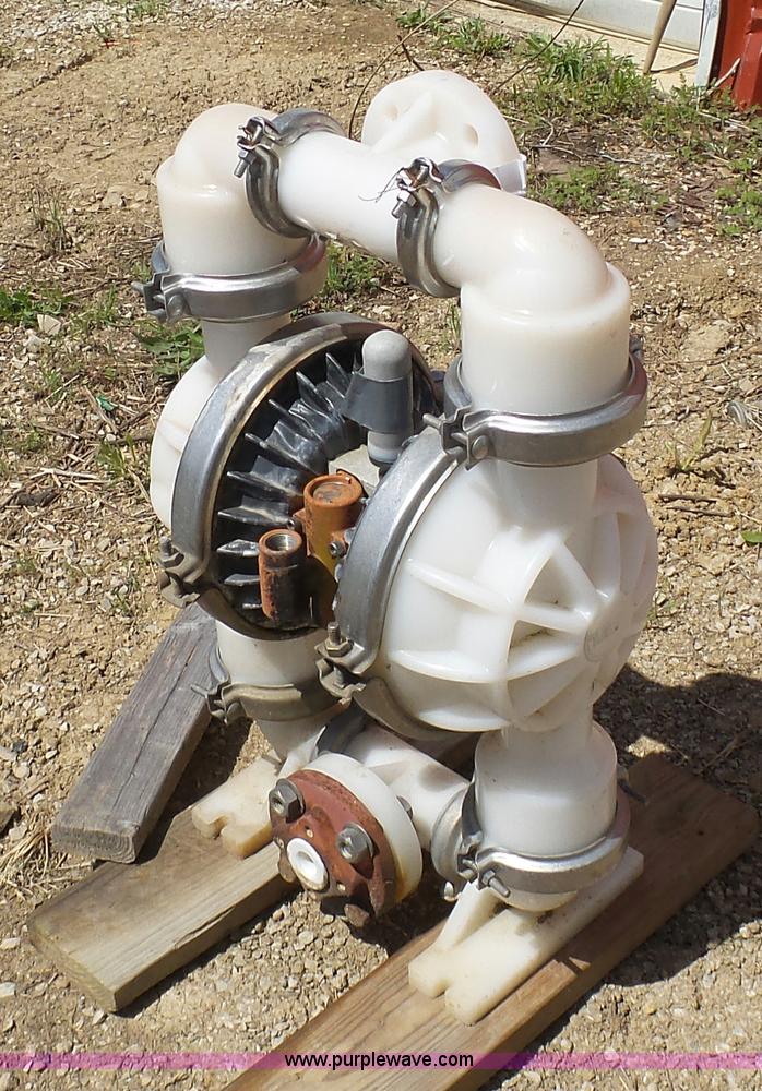 image for item G3744 Sand Piper SA3-A pneumatic double diaphragm water pump