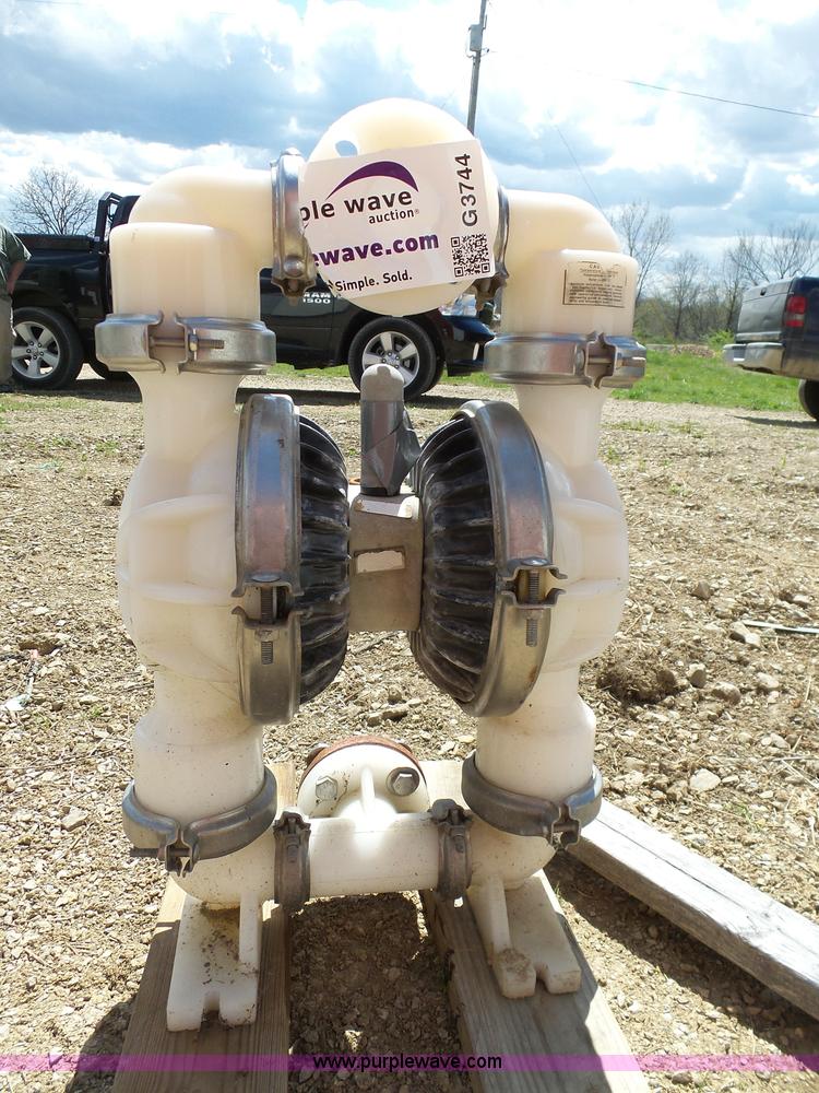 image for item G3744 Sand Piper SA3-A pneumatic double diaphragm water pump