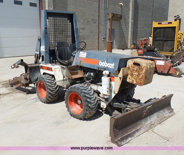 image for item G3754 1989 Bobcat 3023 trencher