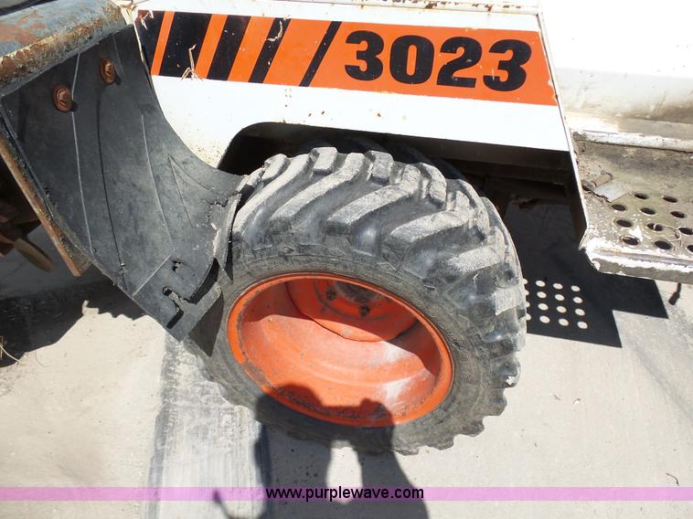 image for item G3754 1989 Bobcat 3023 trencher