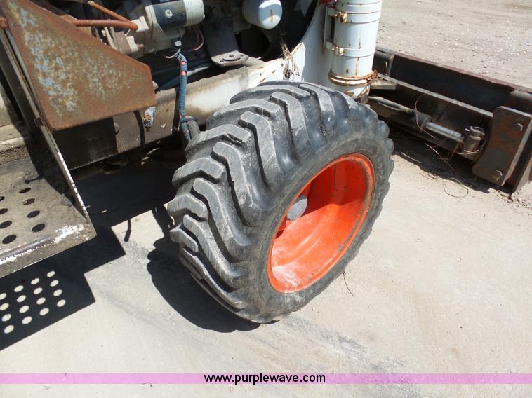 image for item G3754 1989 Bobcat 3023 trencher