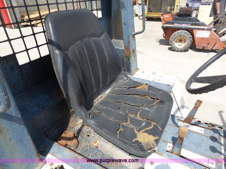 image for item G3754 1989 Bobcat 3023 trencher