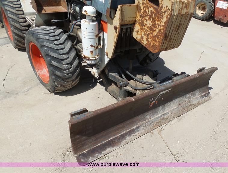 image for item G3754 1989 Bobcat 3023 trencher
