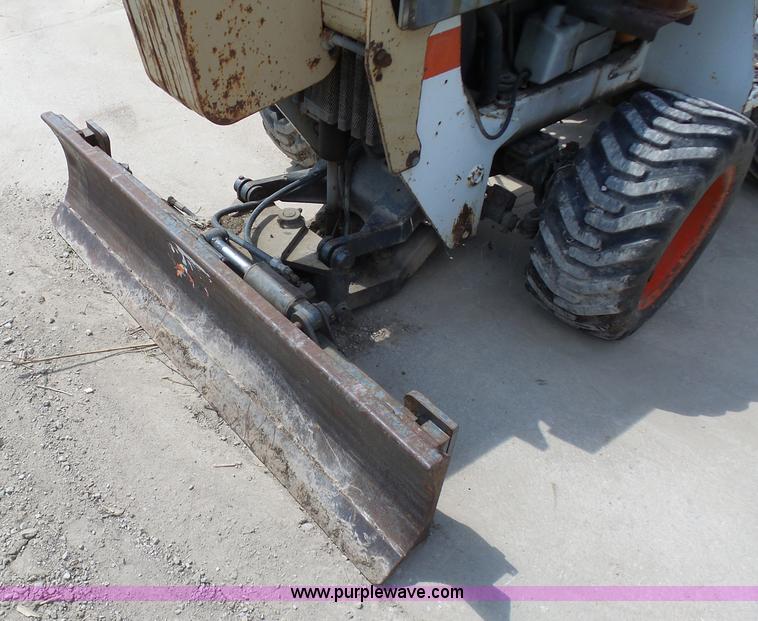 image for item G3754 1989 Bobcat 3023 trencher
