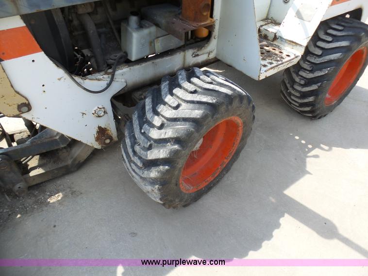 image for item G3754 1989 Bobcat 3023 trencher