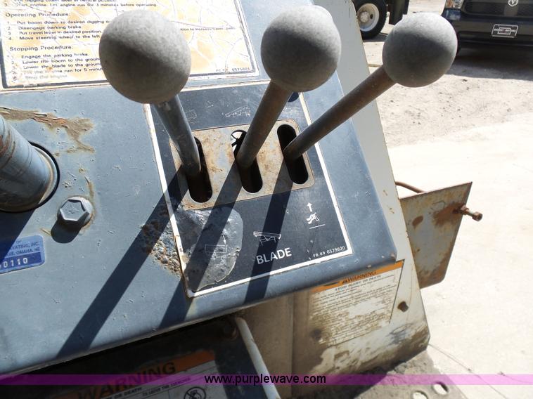 image for item G3754 1989 Bobcat 3023 trencher