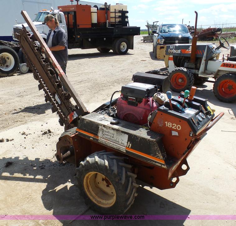 image for item G3755 Ditch Witch 1820 trencher