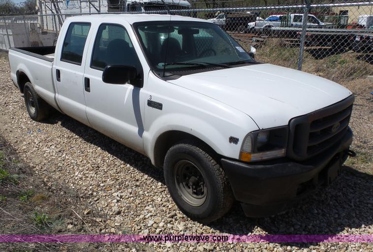 image for item J4984 2002 Ford F250 Super Duty XL Crew Cab pickup truck