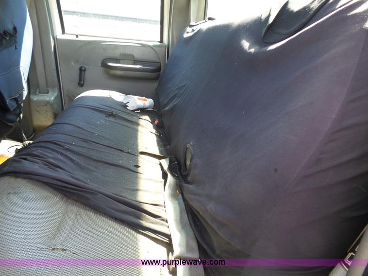 image for item J4984 2002 Ford F250 Super Duty XL Crew Cab pickup truck