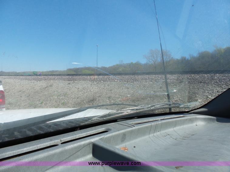 image for item J4984 2002 Ford F250 Super Duty XL Crew Cab pickup truck