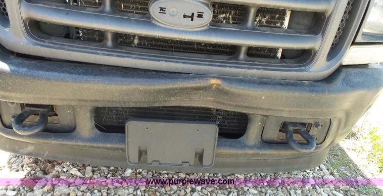 image for item J4984 2002 Ford F250 Super Duty XL Crew Cab pickup truck